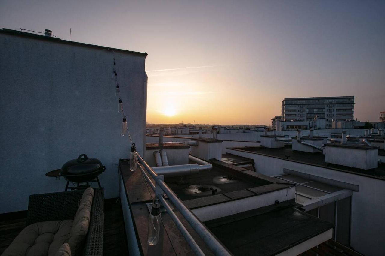 Dwupoziomowy, Rodzinny Apartament. Ochrona, Garaz. Варшава Экстерьер фото