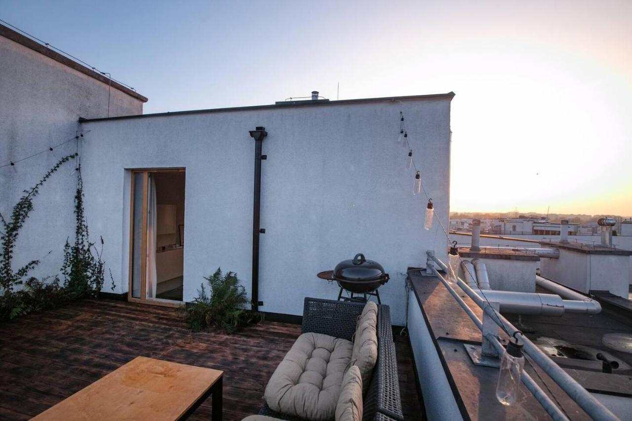 Dwupoziomowy, Rodzinny Apartament. Ochrona, Garaz. Варшава Экстерьер фото