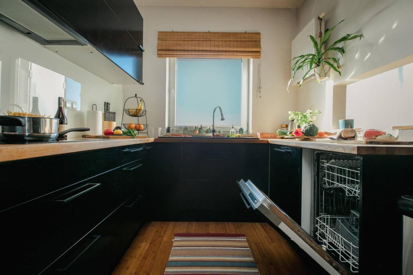 Dwupoziomowy, Rodzinny Apartament. Ochrona, Garaz. Варшава Экстерьер фото